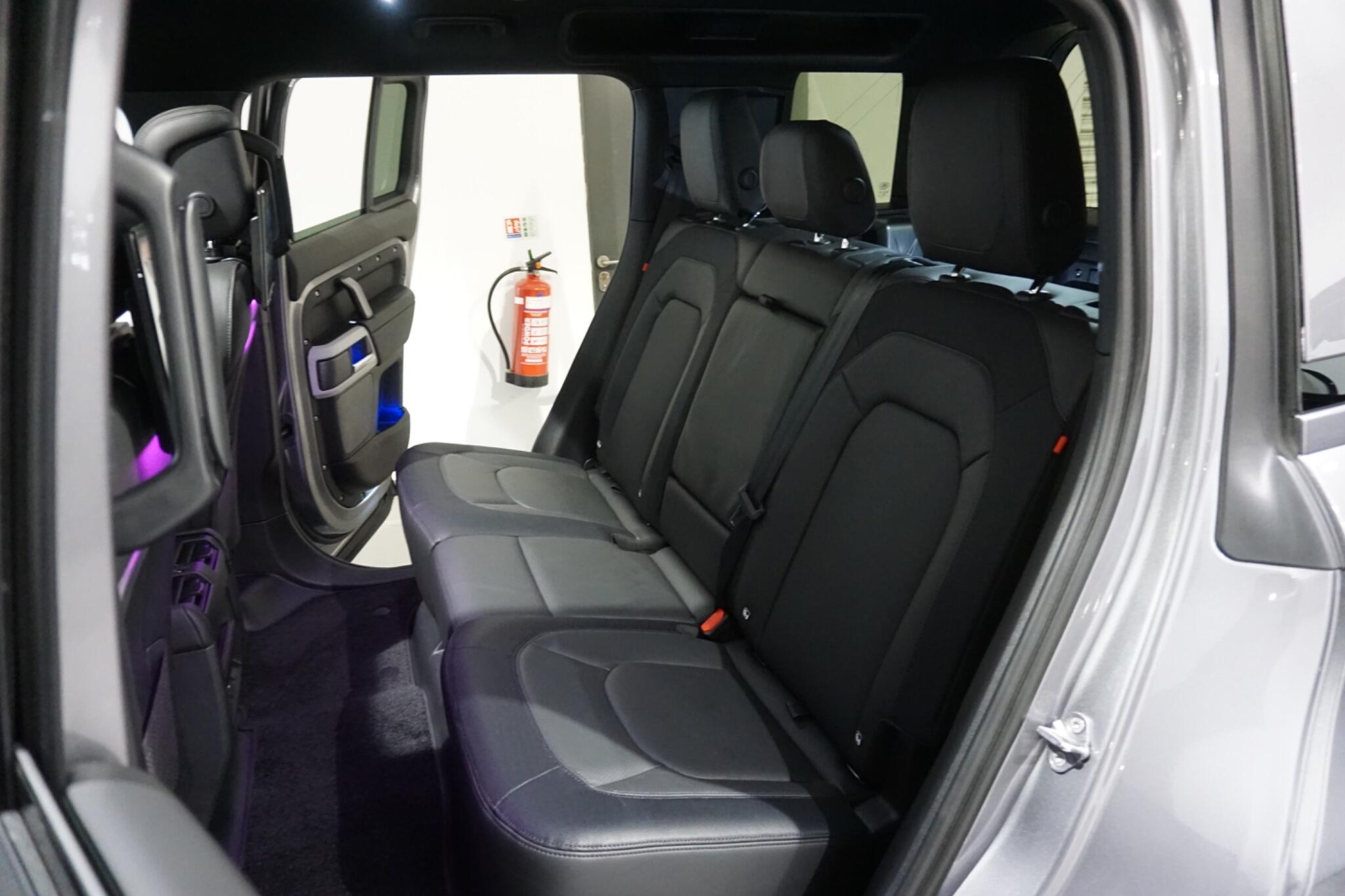 Land Rover Defender 110 2.0 P400e 15.4kWh X-Dynamic HSE SUV 5dr Petrol Plug-in Hybrid Auto 4WD Euro 6 (s/s) (404 ps)